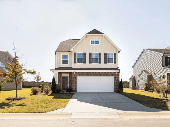 95 Highview Dr, Benson, NC 27504