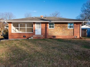 1403 Clermont St, Greensboro, NC 27407