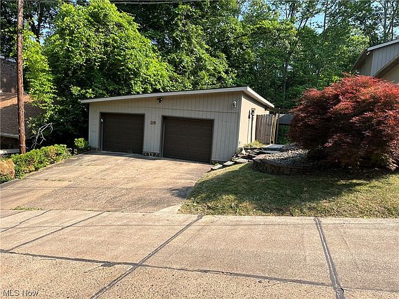 3rd image of 166 Northwood Dr