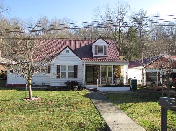 4882 Washington St W, Cross Lanes, WV 25313