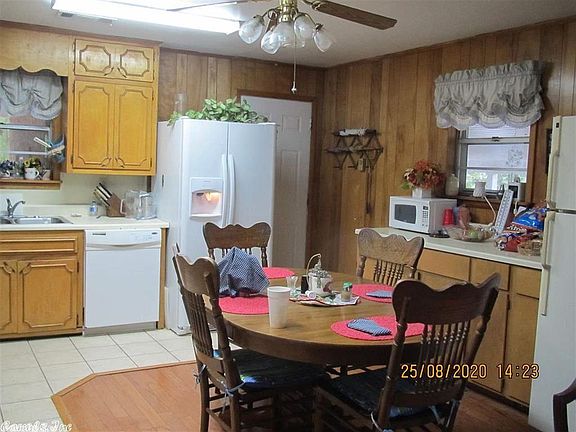 3rd image of 116 W Steward Dr