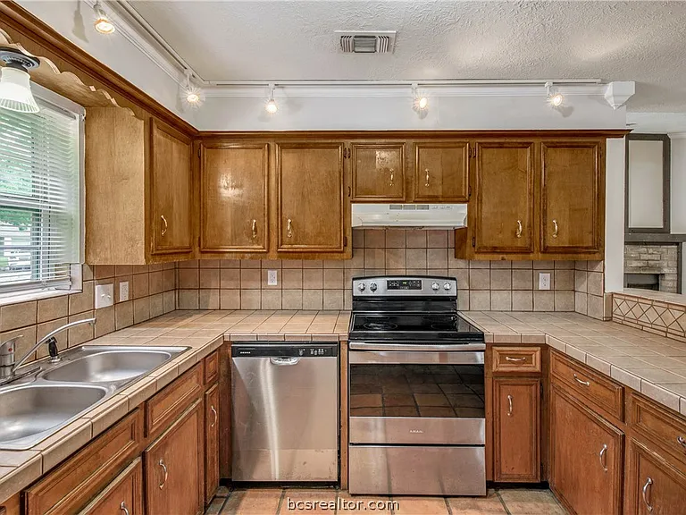 3100 Heatherwood Dr — Photo 10