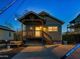 2035 Eagle Feather Dr, Sevierville, TN 37876