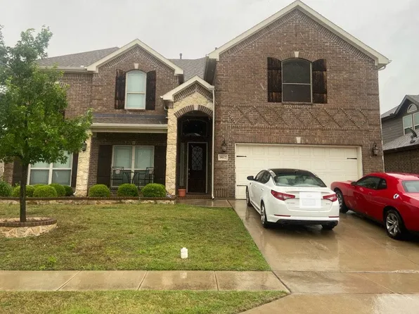 9812 Yellow Cup Dr, Fort Worth, TX 76177