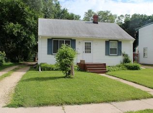 621 Frances Ave, Loves Park, IL 61111