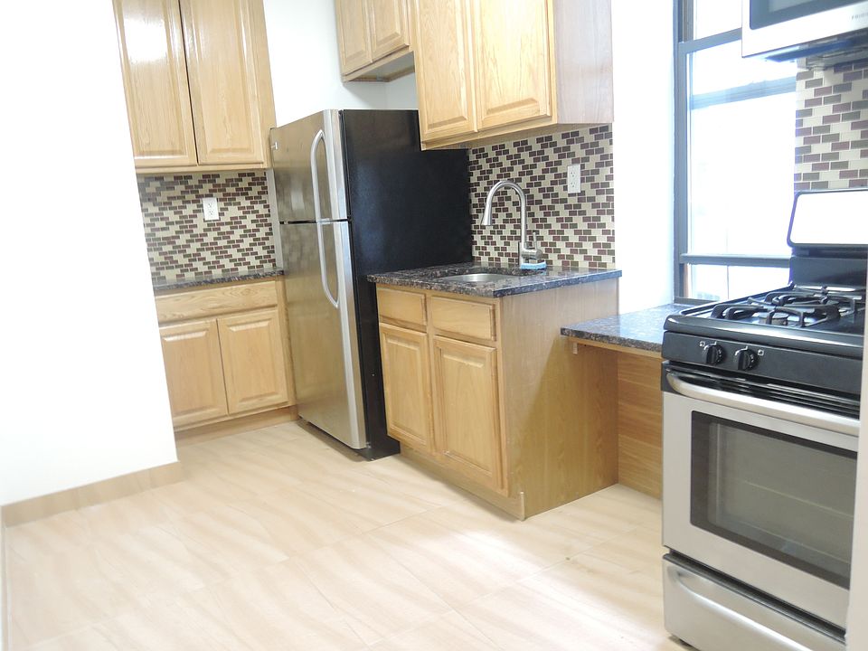 1st image of 4464 21st St