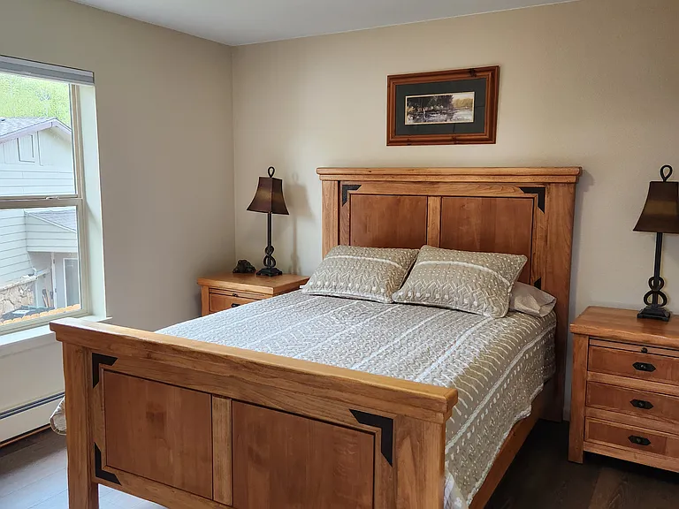 Master Bedroom Queen Bed