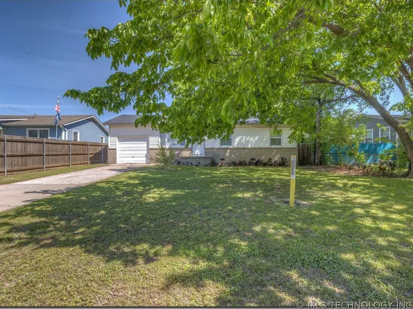 2541 W Cameron St, Tulsa, OK 74127