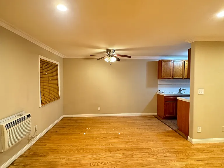 1817 Beloit Ave #14 — Photo 7