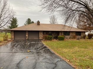13576 Old Highway 40, Boonville, MO 65233