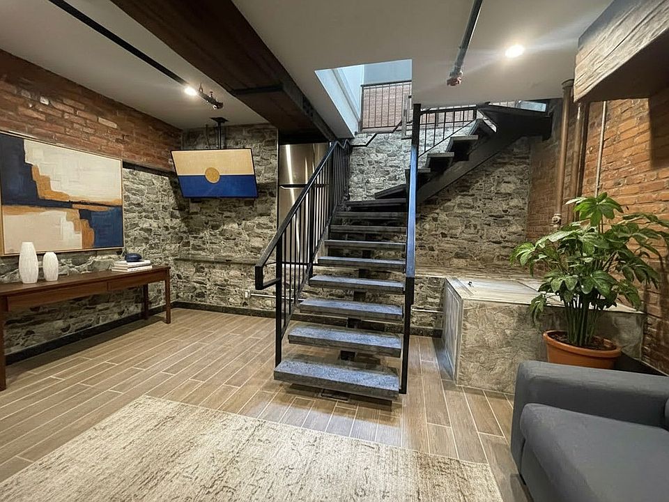 1st image of 1028 Commonwealth Ave #104