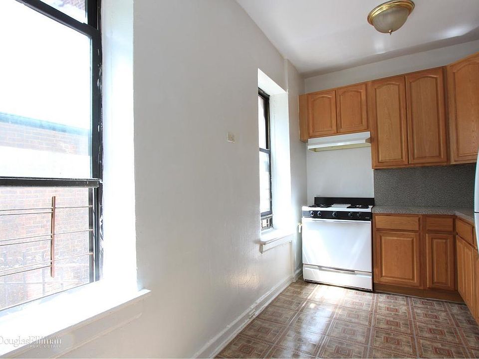 2nd image of 1363 Ocean Ave #1G
