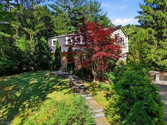2nd image of 501 Hamilton Dr