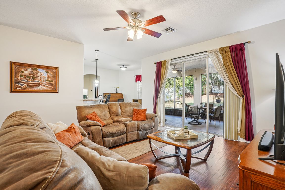 next background image