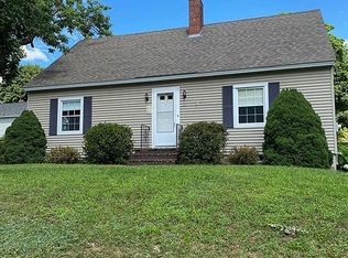 69 Cleveland Ave, Auburn, ME 04210