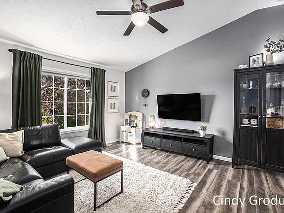 4th image of 10301 Lynwood Ln