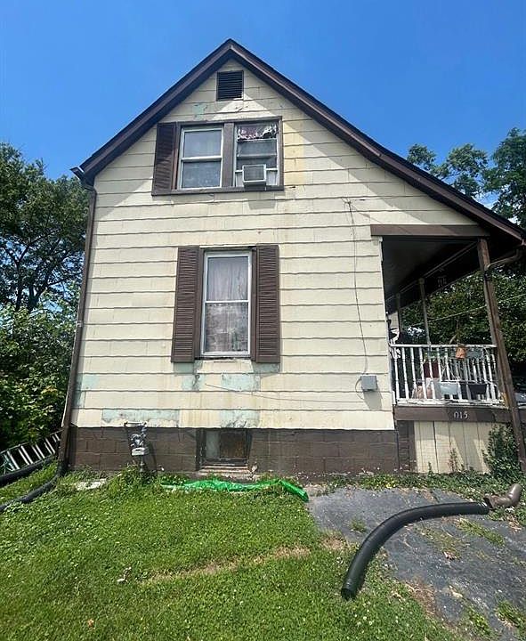 1st image of 3015 Endicott Ave