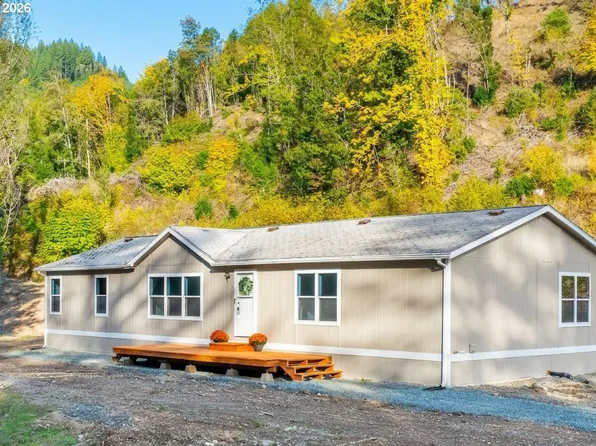 20191 Highway 42, Myrtle Point, OR 97458