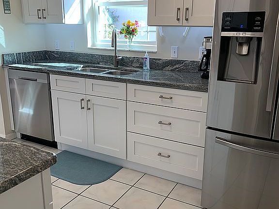 3rd image of 737 Hernandez Dr