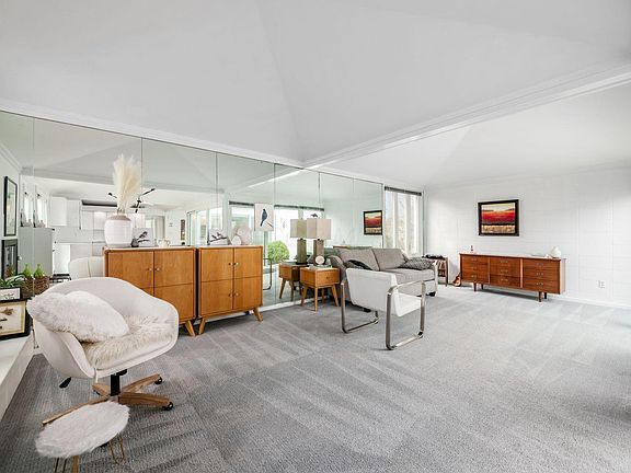 2nd image of 2177 Oakmount Rd