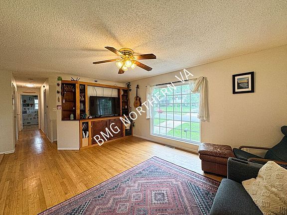 3rd image of 311 Prospect Dr SW