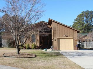 5620 One Putt Ln, Hope Mills, NC 28348