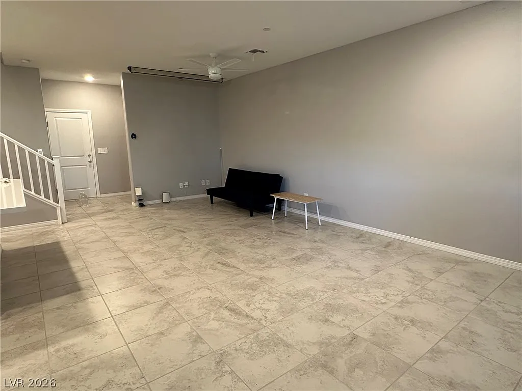 3 bed, 2.5 bath, 1599 sqft, $2,435 — Photo 4