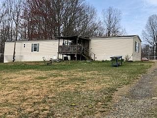 1st image of 442 Boxwood Ln