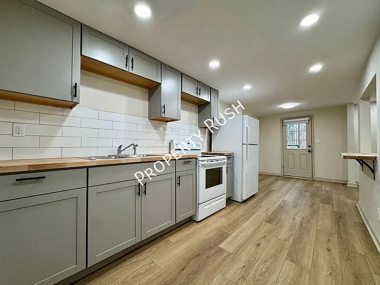 975 Beason Dr — Photo 7