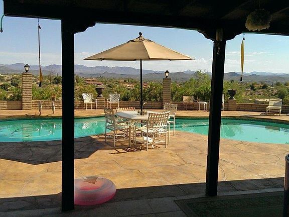 4th image of 1860 W Loma Linda Drive
