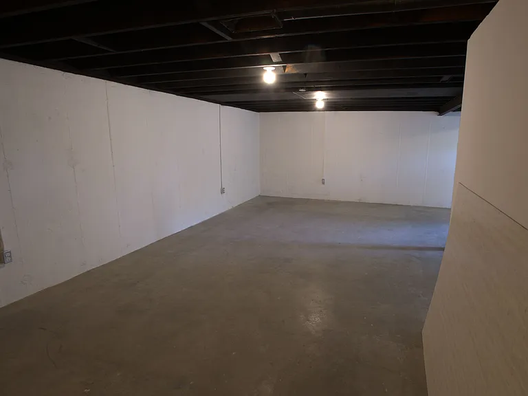 1015 Grenoble Ln — Photo 14