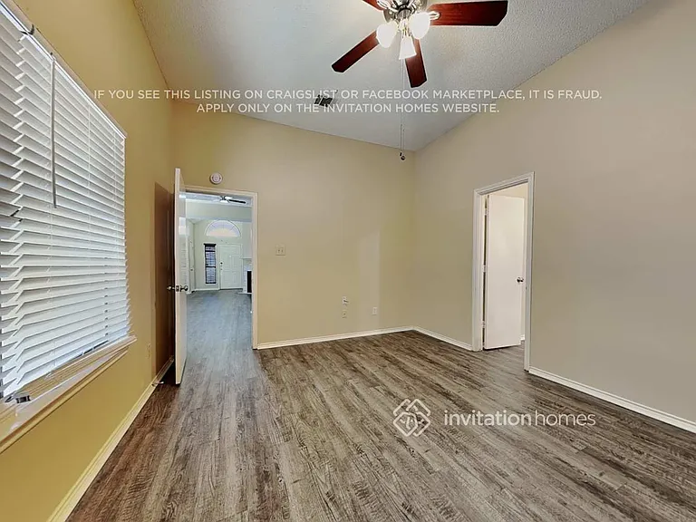 6736 Driffield Cir E — Photo 10