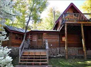 37 Clint Rd, Ranchos De Taos, NM 87571