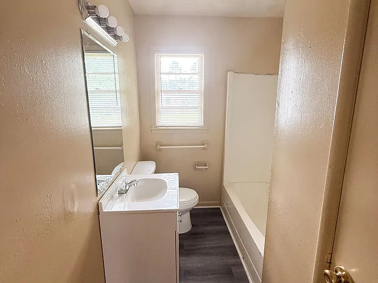 1200 Bethune Dr — Photo 3
