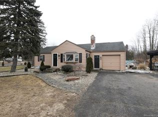 515 Halfway House Rd, Windsor Locks, CT 06096
