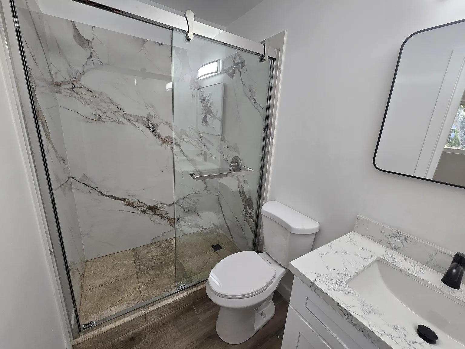3 bed, 1618 sqft, $5,800 — Photo 3