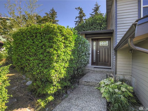 2nd image of 3270 Yorkshire Ct SE