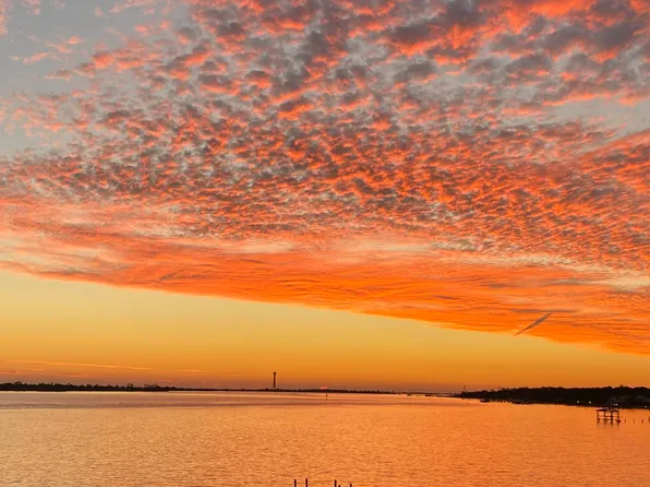 1409 W Highway 98 APT 202, Mary Esther, FL 32569