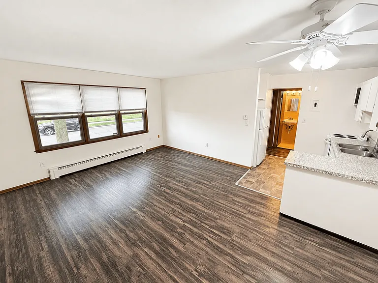 Adrian Apartments (CLO) — Photo 24