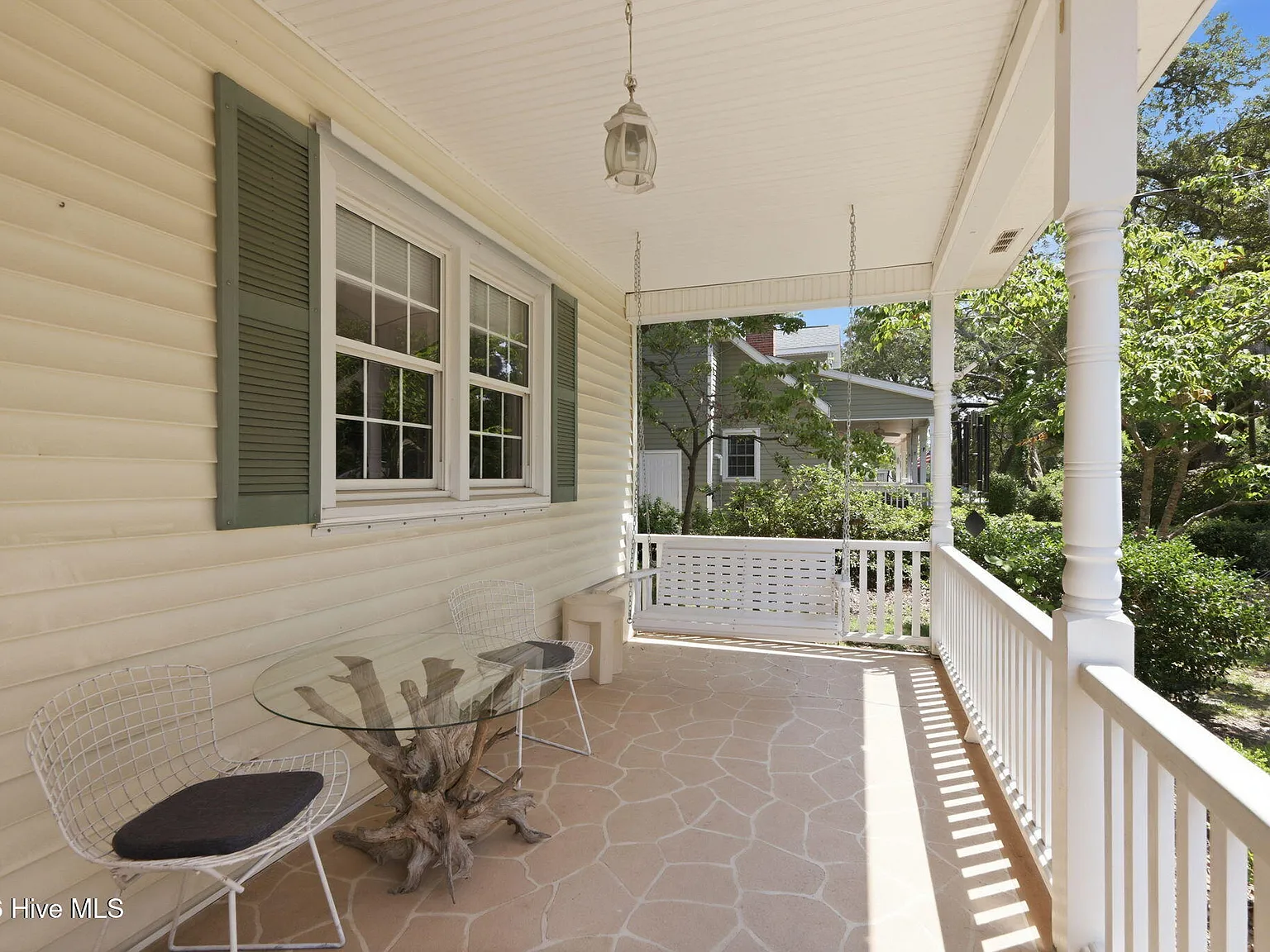 2 bed, 2.0 bath, 1228 sqft, $2,250 — Photo 2