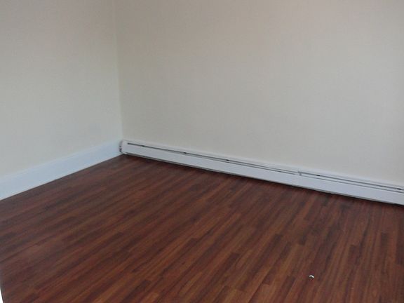 4th image of 236 Jewett Ave APT 7