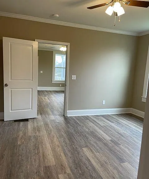 1605 Broad St NE — Photo 18