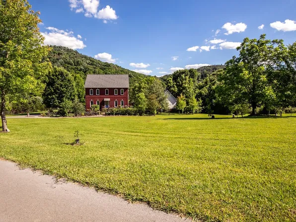 9316 Fox Hollow Rd, Christiana, TN 37037