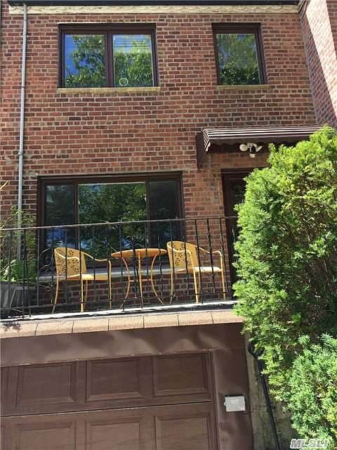 1st image of 6914 222nd St