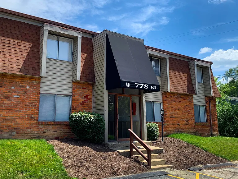 East Pointe Apartments — Photo 17