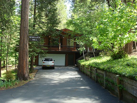 2 Car Gar and Driveway