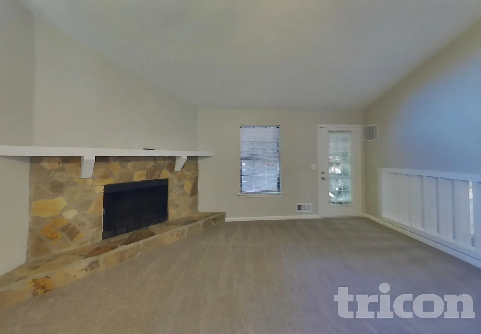 628 Pennylake Court Stone Mountain GA — Photo 2