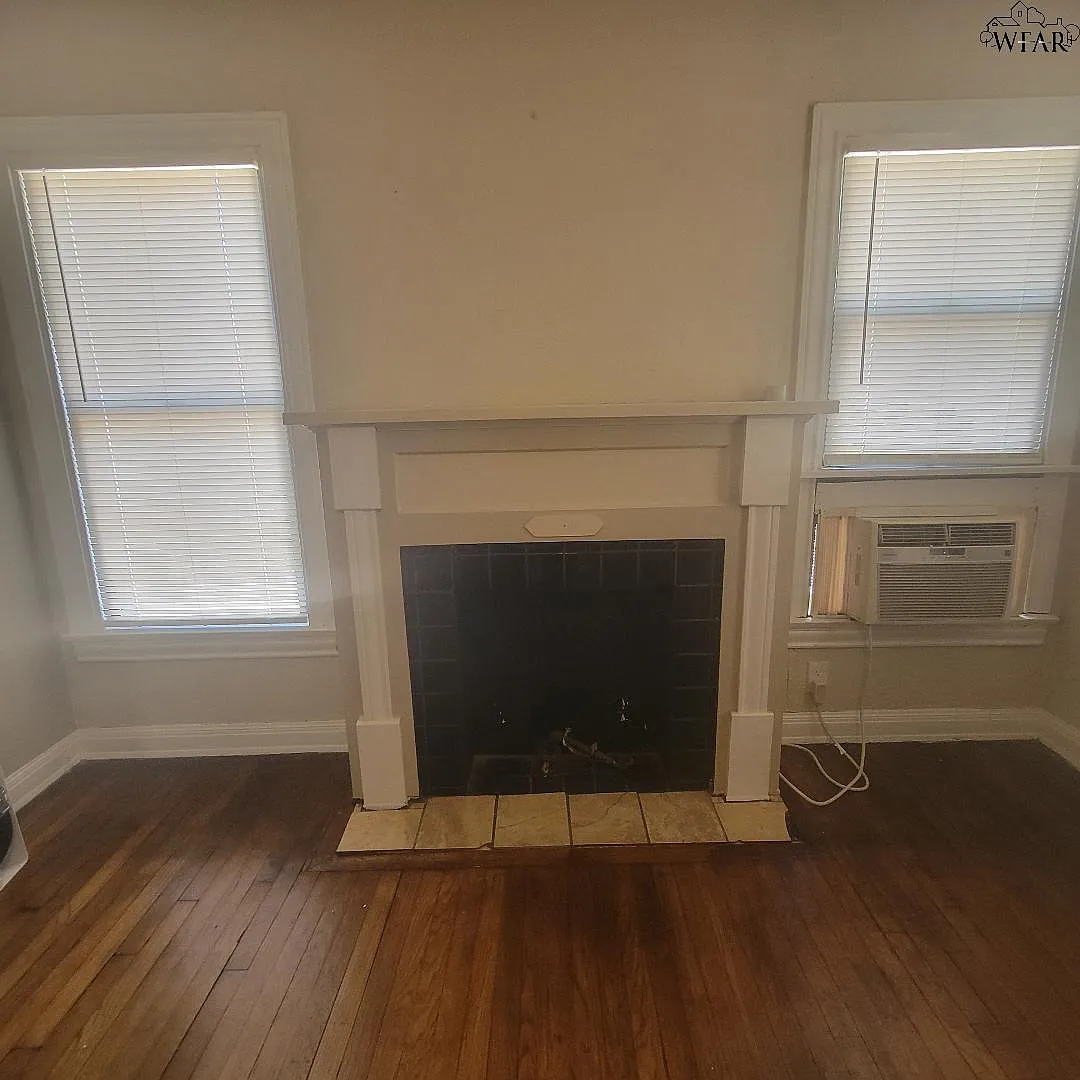2 bed, 1.0 bath, 882 sqft, $1,100 — Photo 3