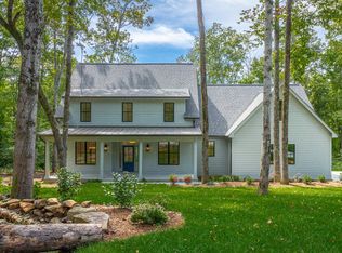 460 Spring Dr, Signal Mountain, TN 37377