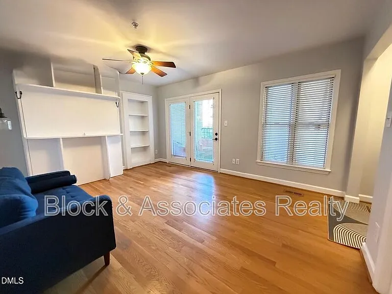 210 E Davie St — Photo 26
